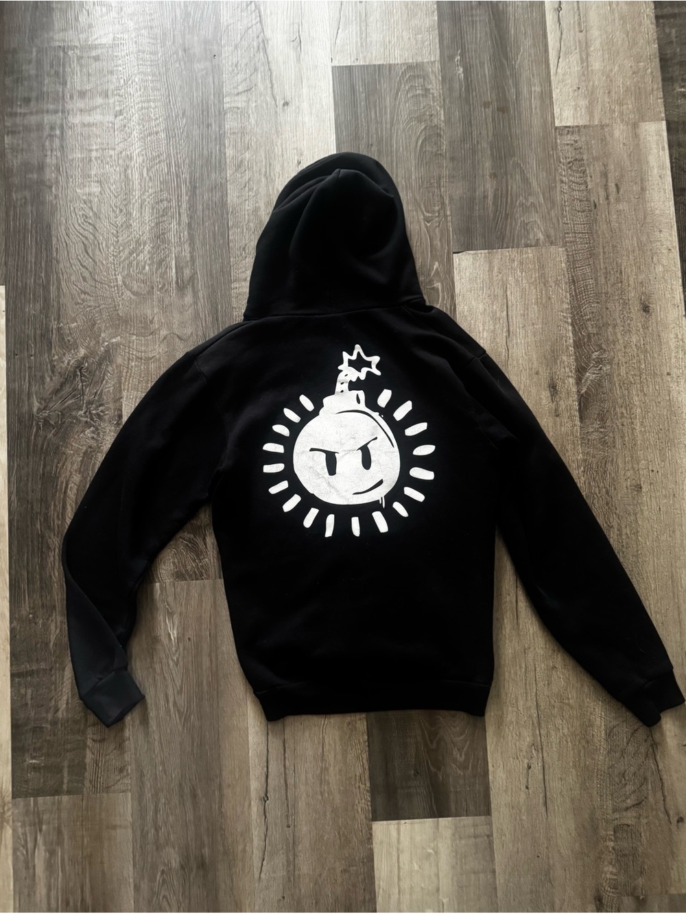 Vintage F487 Graphic Hoodie Sweater with White Bomb Logo
